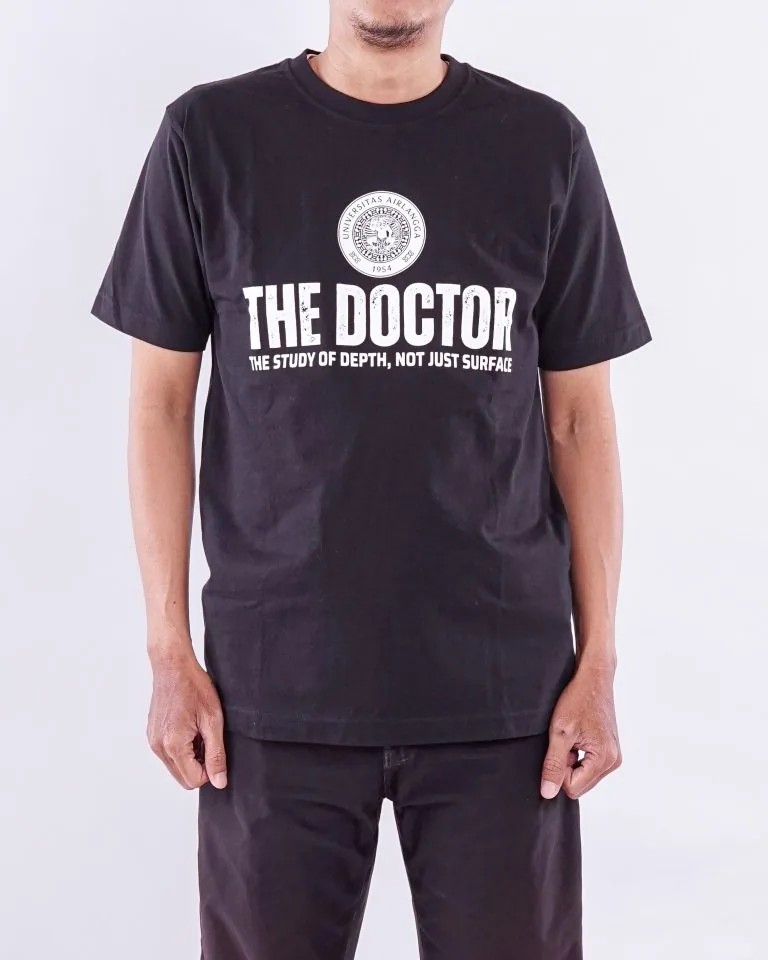 Kaos custom dengan tulisan komunitas dalam dokumentasi kegiatan
